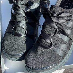 BZees cloud technology (Inspire) Black